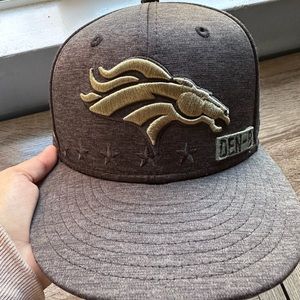 Good condition Denver broncos green army hat 7 1/2